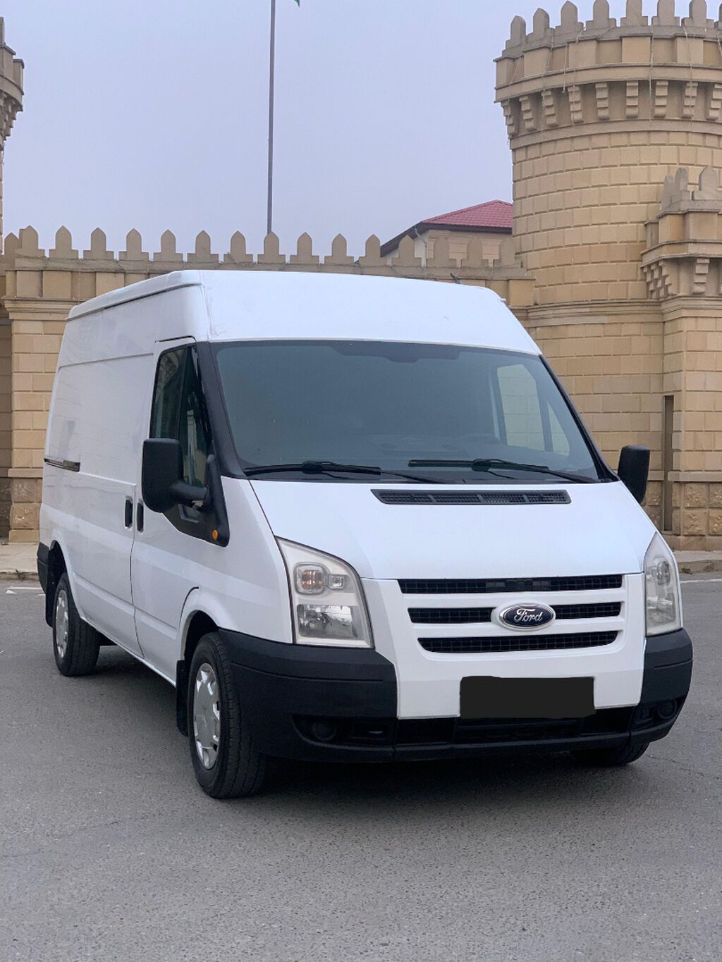 Ford Transit, 2011 icarəsi Salam.depozit 1000m aylıq ödeniş 950m — Minik avtomobili icarəsi, Bakı (2)