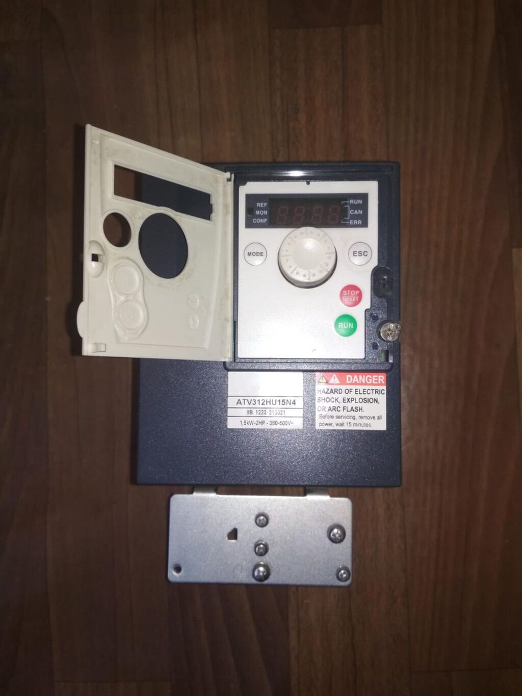 Electric Altivar Schneider 312 (ATV312) ATV312HU15N4 ATV312HU15N4 — Keçici avadanlıqlar, Bakı (3)