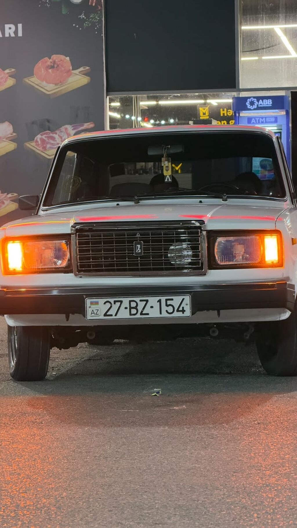 VAZ 2107 sedan - Kuzov: 4 qapılı sedan, ağ rəng Karopdada prablem 27-BZ-154 — Avtomobillər, Digah (2)