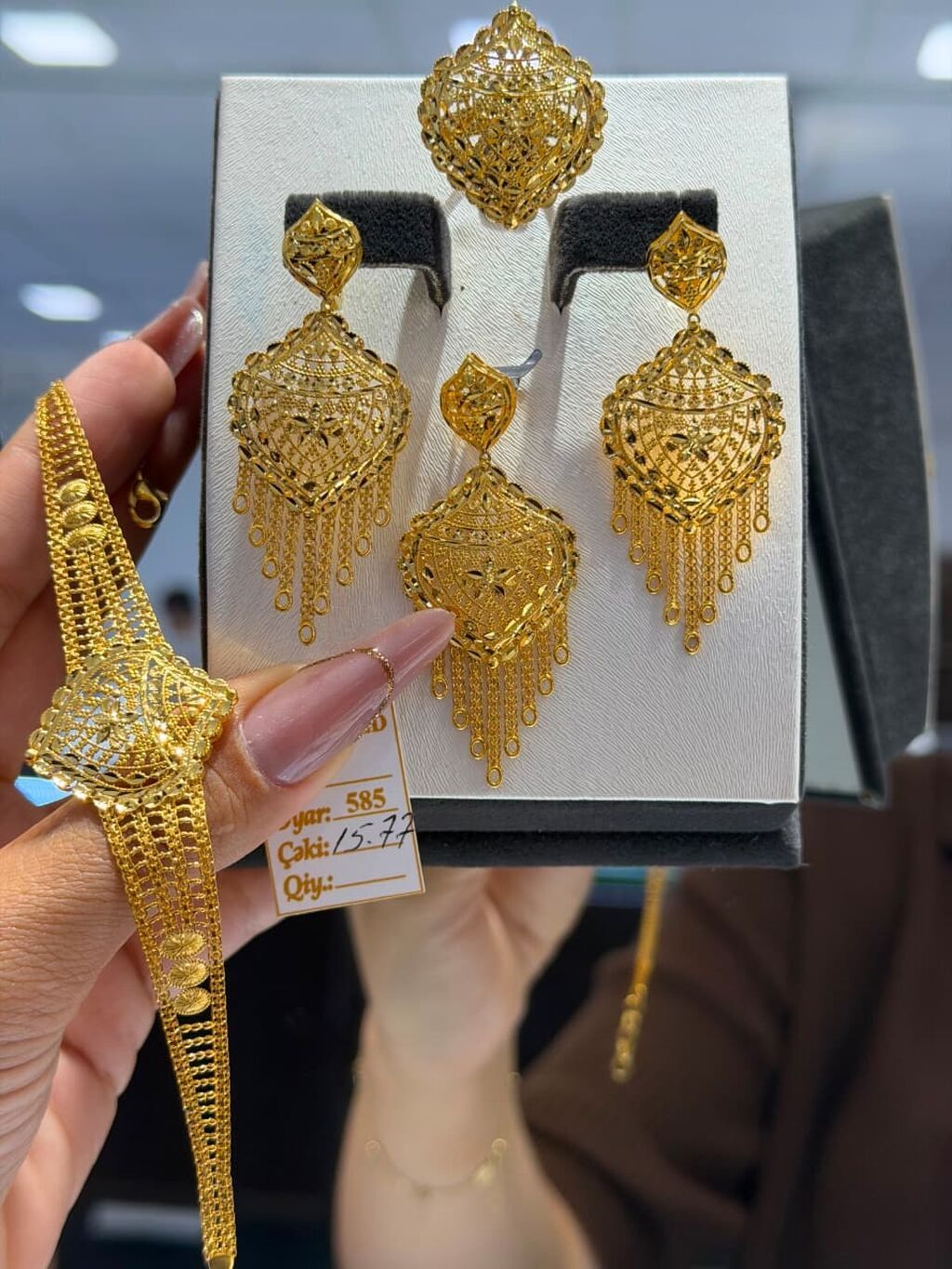 Dəstə daxildir: Sırğa, Tiffany, Sarı qızıl, 585 Əyar — Təklifler, Xırdalan (8)