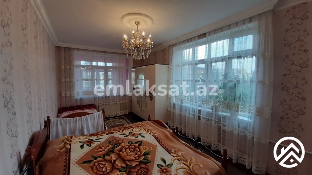 Satılır 5 otaq köhnə tikili 110 m², Bakıxanov — Mənzil, Bakı (8)