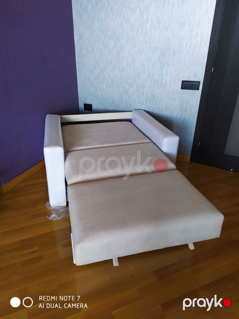Açılan divan ağ rəngli, dəri sahəsi ilə — Bakı