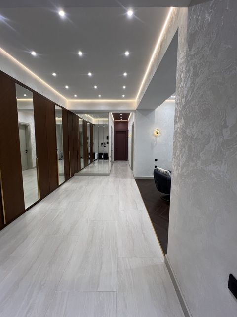Satılır 3 otaqlı yeni tikili 140 m² — Bakı