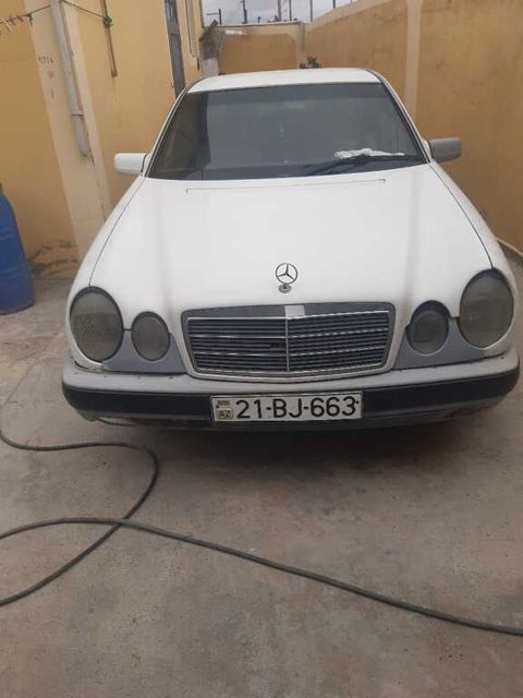 Mercedes E 220, 2.2 L, 1995 il, 345 000 km — Bakı