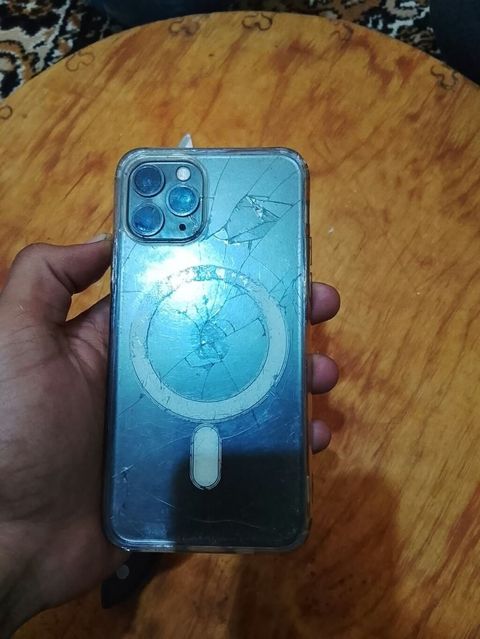 IPhone 11 Pro, Yaşıl, Qırıq — Digah