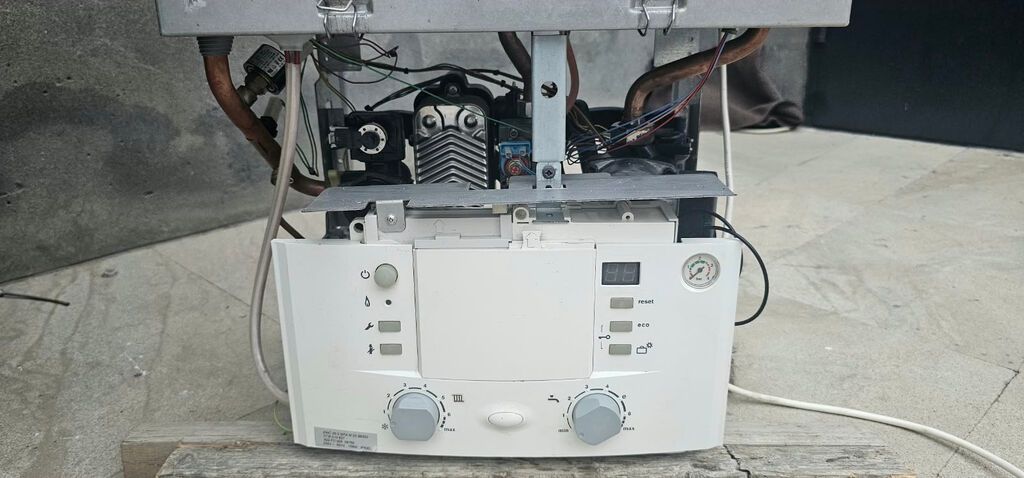 İşlənmiş Kombi Bosch 35 kVt, Zəmanətli, Kredit yoxdur — Kombilər, Bakı (5)