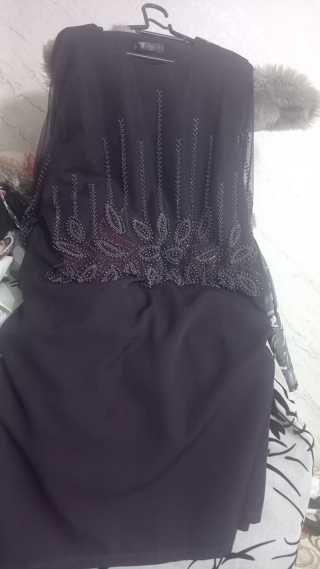 Zərif bəzəkli qara don - Rəng: tünd qara - Model: dizə yaxın — Axşam paltarları, Bakı (2)
