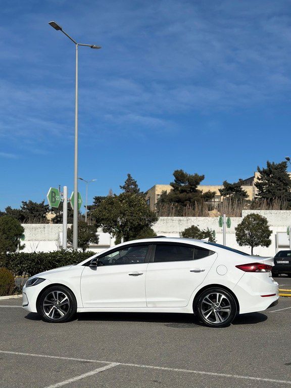 Hyundai Avante, 1.6 L, 2017 il, 186 000 km — Avtomobillər, Bakı (7)