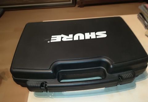 Shure markalı daşıma çantası Real alana endrim edecem saat 4 kimi zeng — Bakı
