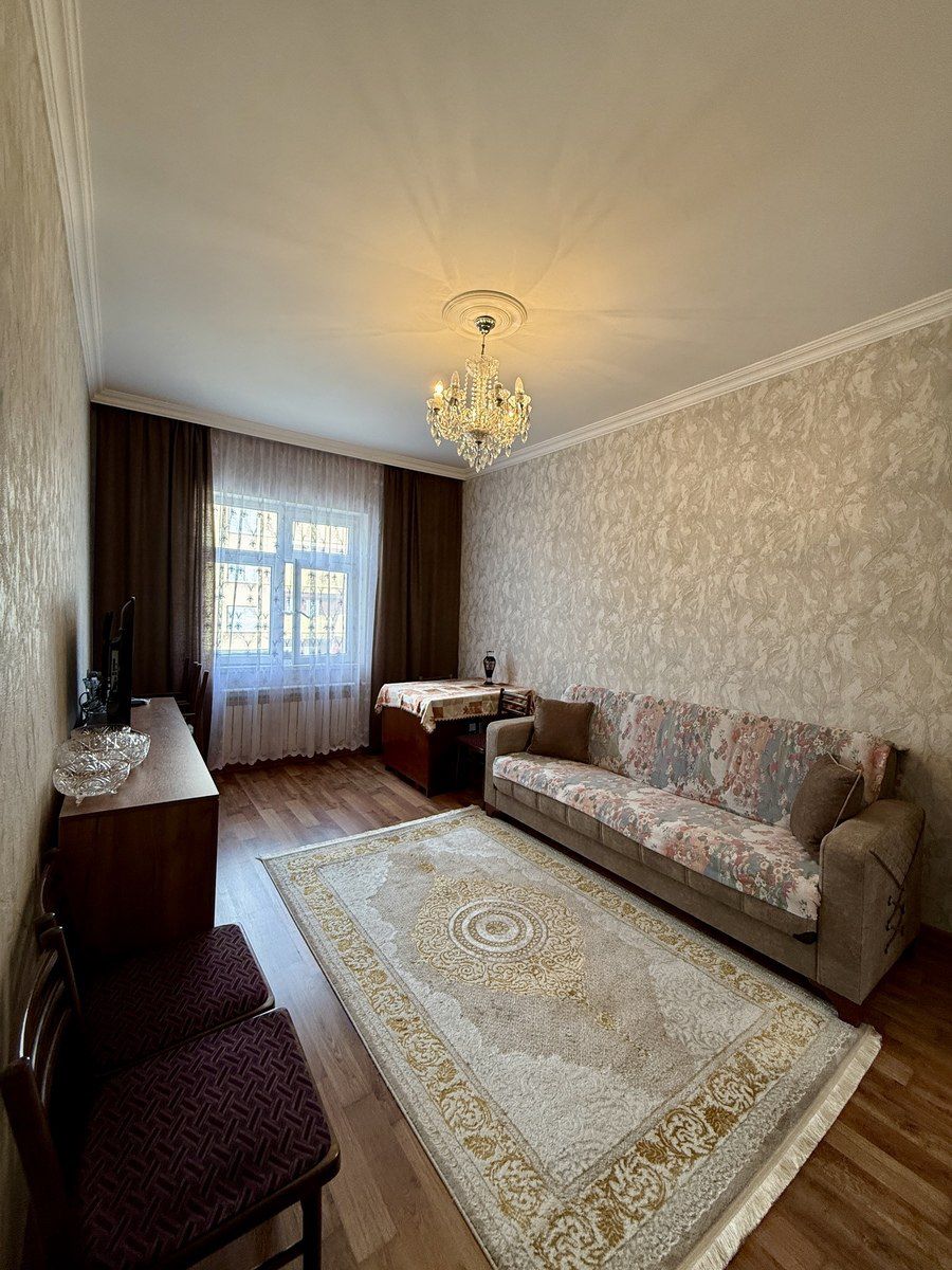 Satılır 1 otaqlı köhnə tikili 45 m² — Mənzil, Bakı (3)