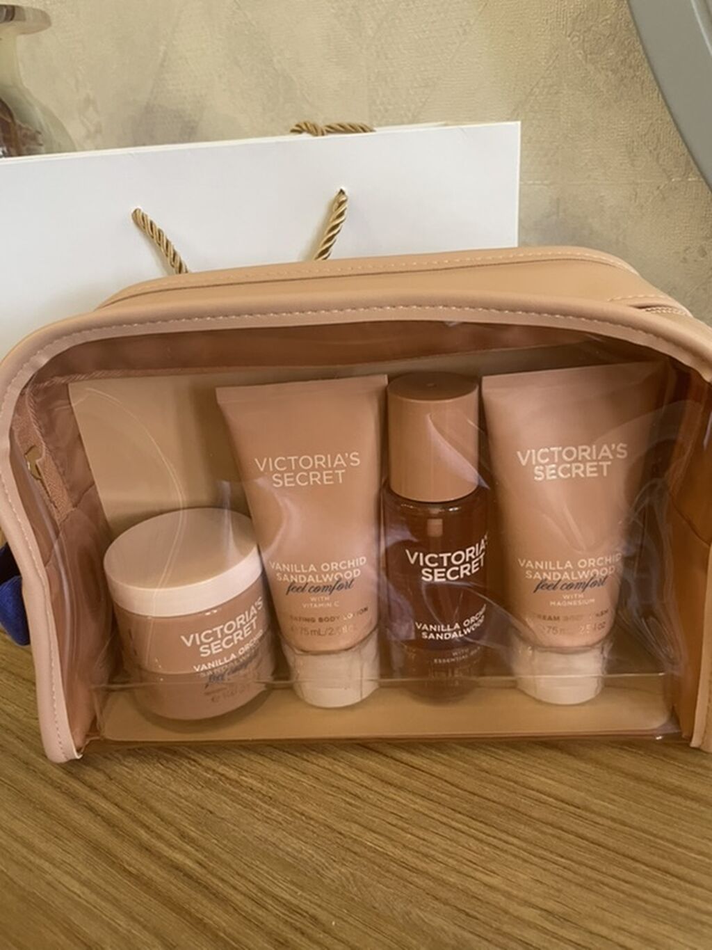 Kosmetik dəst, 4 məhsul, Yeni, Pulsuz çatdırılma — Kosmetik və parfüm dəstləri, Bakı