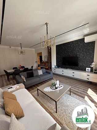 Satılır 3 otaqlı 127 m² yeni tikili Bakı — Квартира