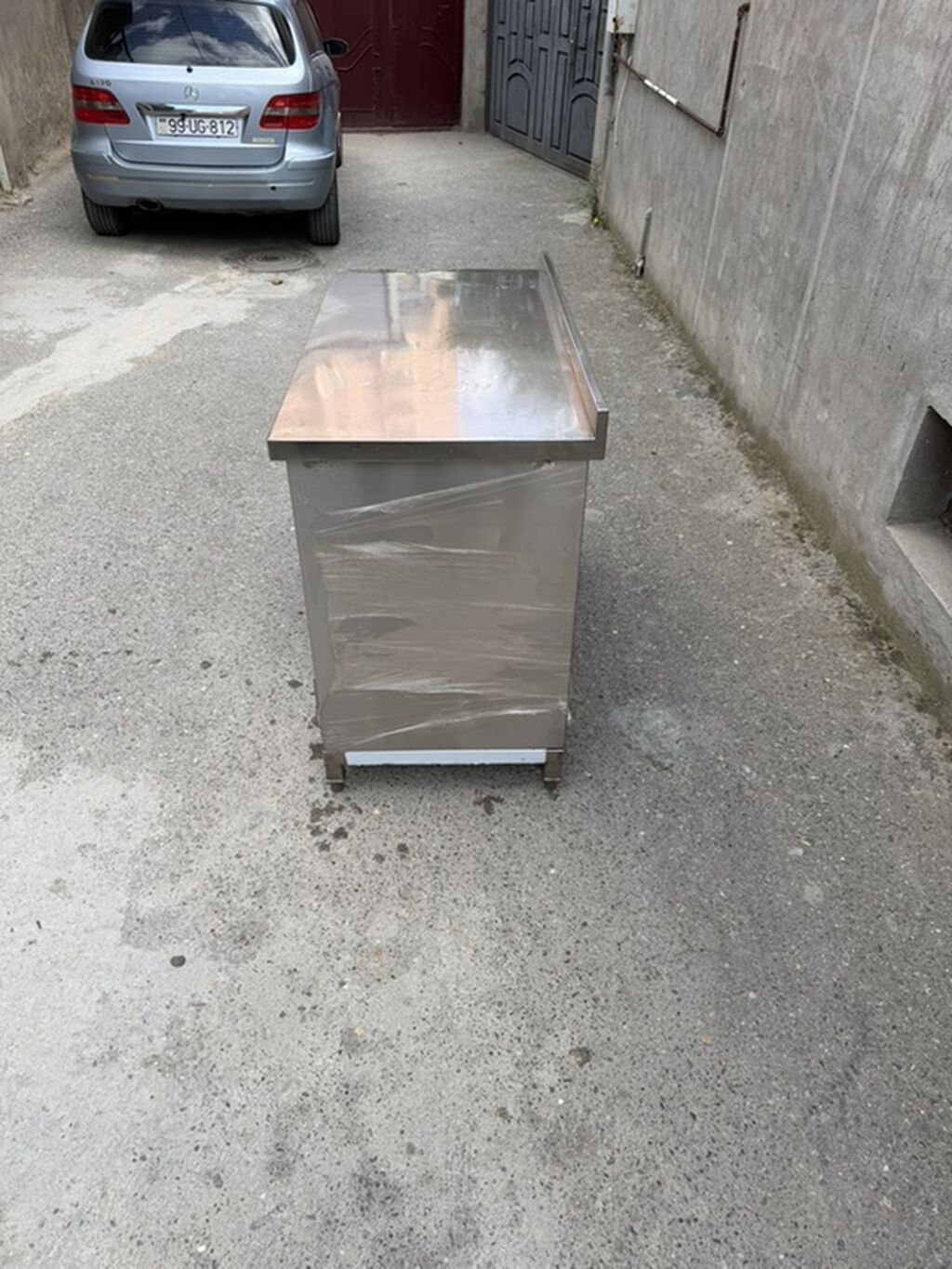 Paslanmayan poladdan istehsal olunmuş peşəkar iş masası - Material — Digər, Bakı (5)