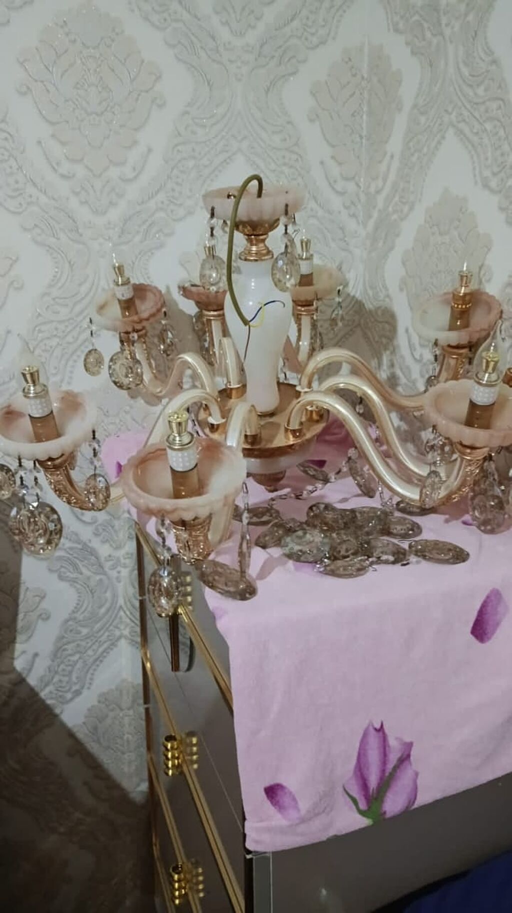 Açılan masa desdi 6 stulla birge 550 azn Unvan Xalqlar (Gülü) — Masalar və stullar, Bakı (2)