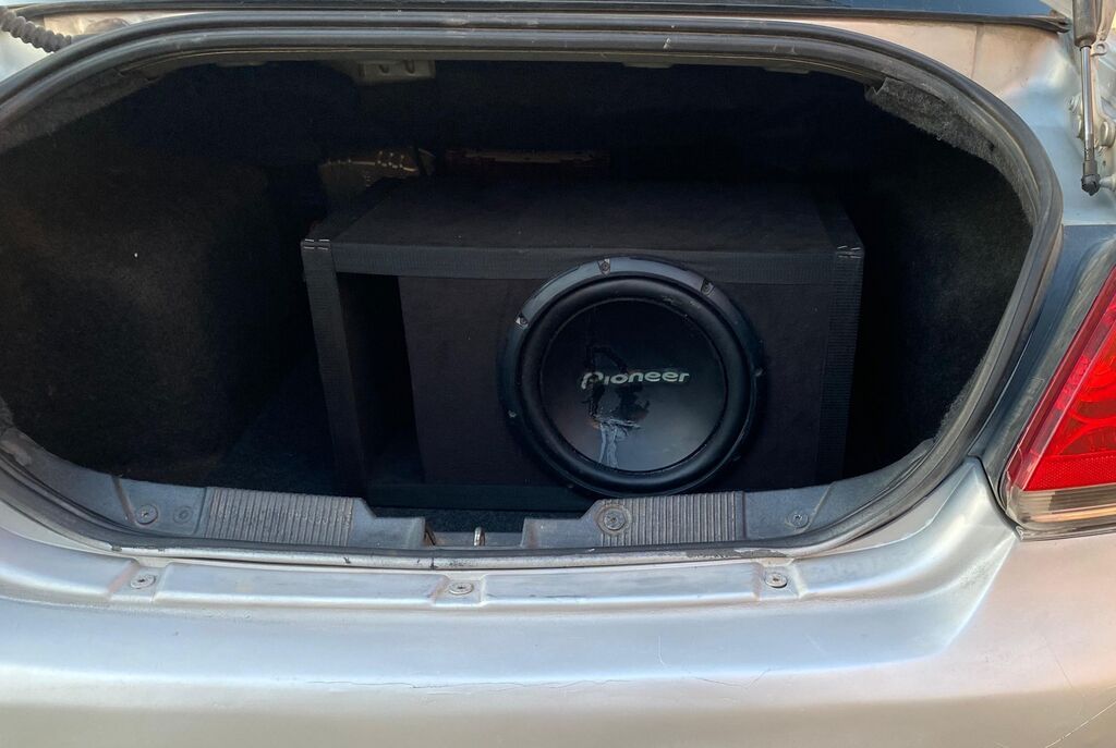 Salam.Pioneer Basavik satilir 1400 Wat 400 rms Labribt Qutu Qarsigdi — Avtomobil akustikası, Bakı (2)