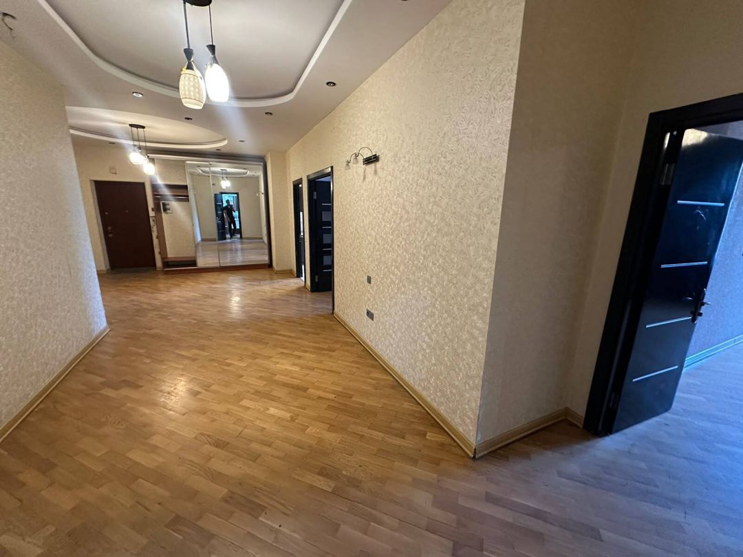 Satılır 4 otaqlı yeni tikili 170 m² — Mənzil, Bakı (11)