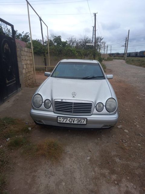 Mercedes E 220, 2.2 L, 1996 il, 300 000 km — Sumqayıt