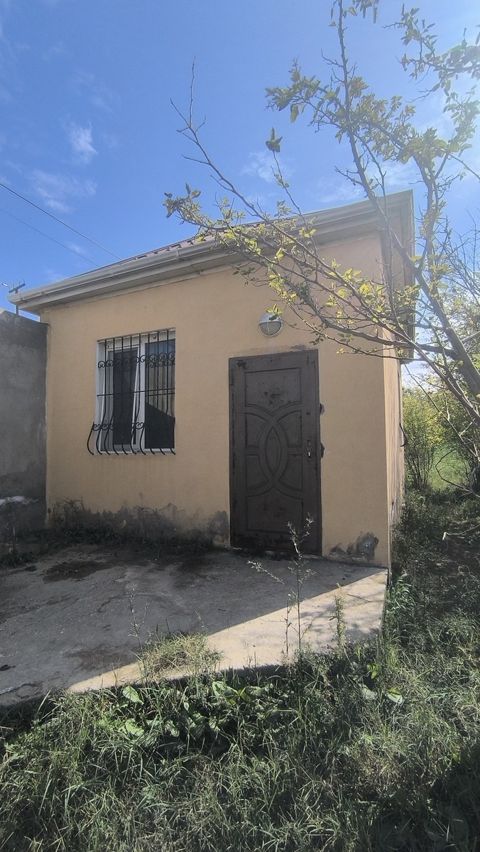 Satılır 1 otaqlı həyət evi/bağ evi 40 m² — Bakı