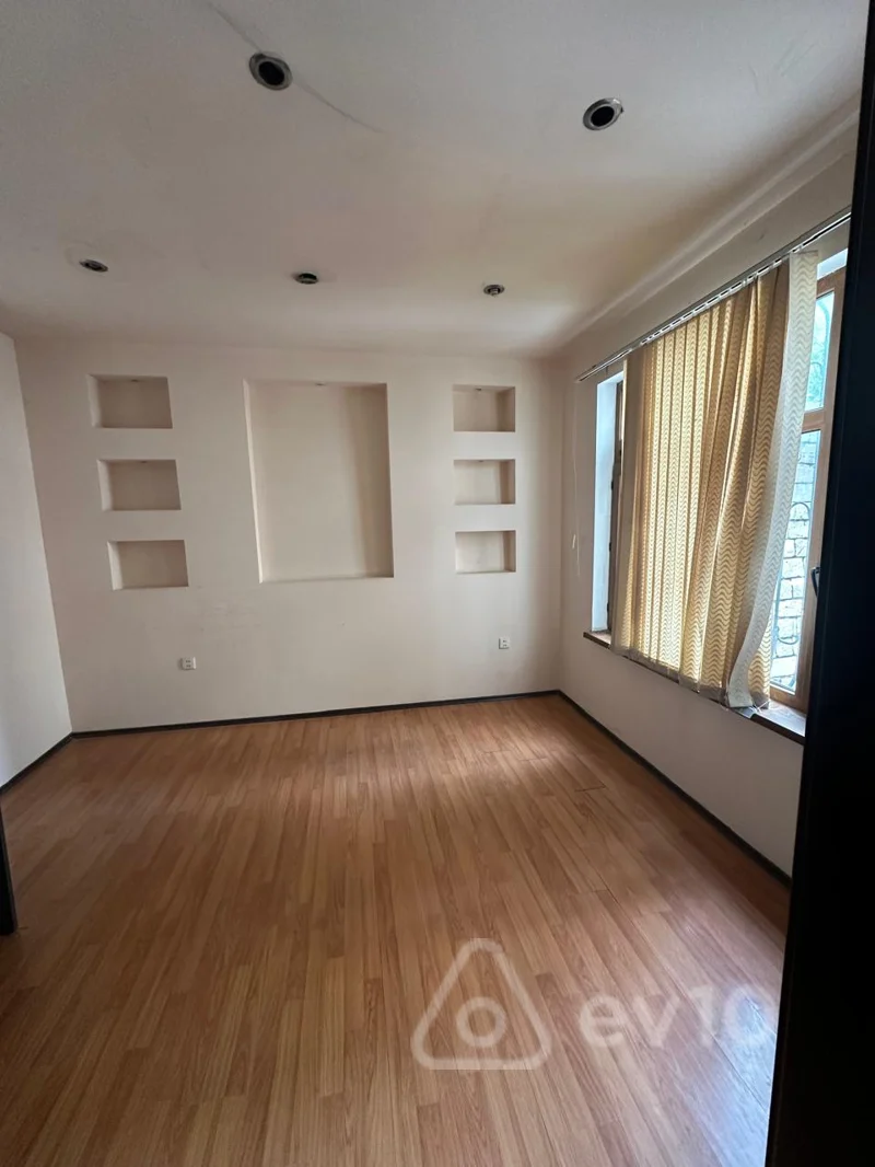 3 otaqlı mənzil, 85 m², İnşaatçılar pr — Bakı