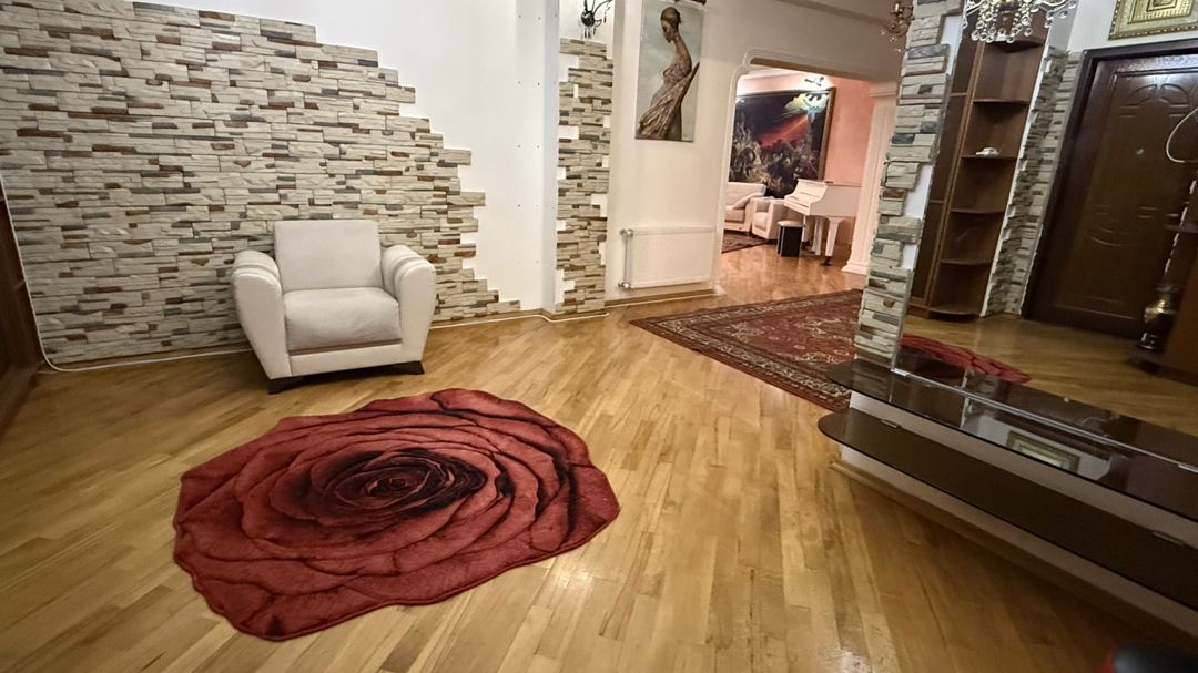 İcarəyə verilir 3 otaqlı yeni tikili 160 m² — Mənzil, Bakı (8)