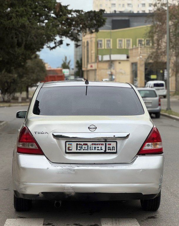 Nissan Tiida, 1.6 L, 2006 il, 372 000 km — Avtomobillər, Sumqayıt (8)