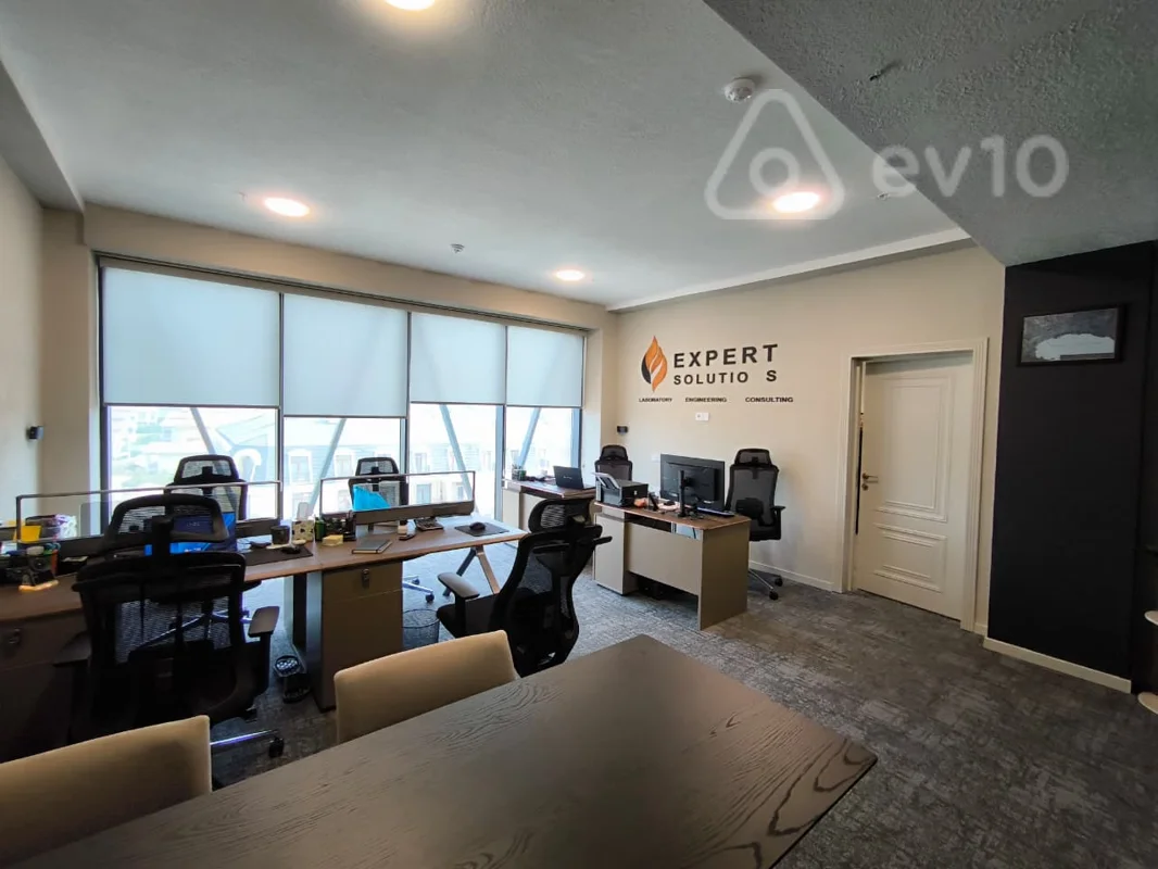 Ofis, 74 m², Xəqani Rüstəmov — kirayə — Ofis, Bakı (2)