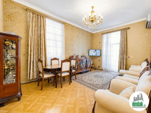 Satılır 3 otaqlı 90 m² köhnə tikili Yasamal r
