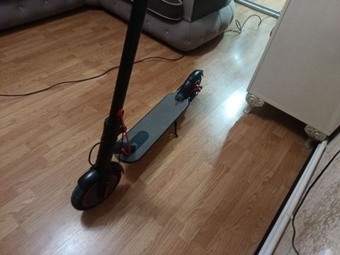 Elektrik skuter – şəhər daxili sürüş üçün rahat və yığcam model — Sumqayıt