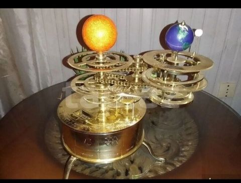 "Tellurı" Yer-ay-günəşin astronomik modeli.elektrikle işe dûşur — Bakı