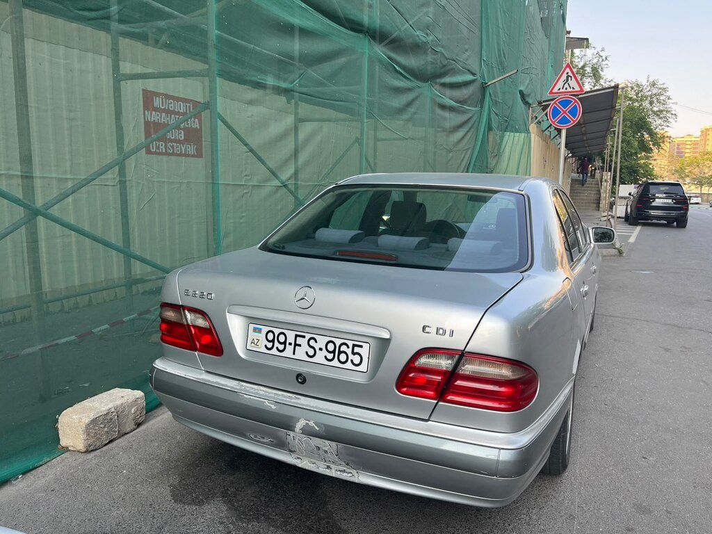 Mercedes E 220, 2.2 L, 2001 il, 480 000 km 99-FS-965 — Avtomobillər, Bakı (3)