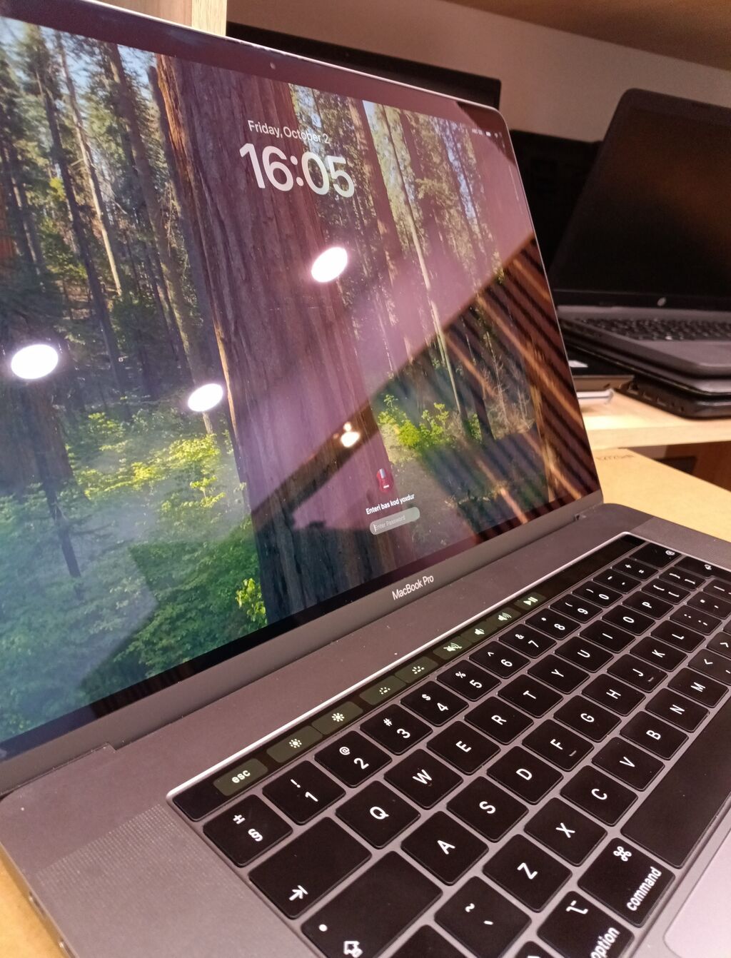 Başlıq: MacBook Pro 15.4 / Core i7 / 16GB RAM / Radeon Pro 555X — Apple Macbook, Bakı (10)