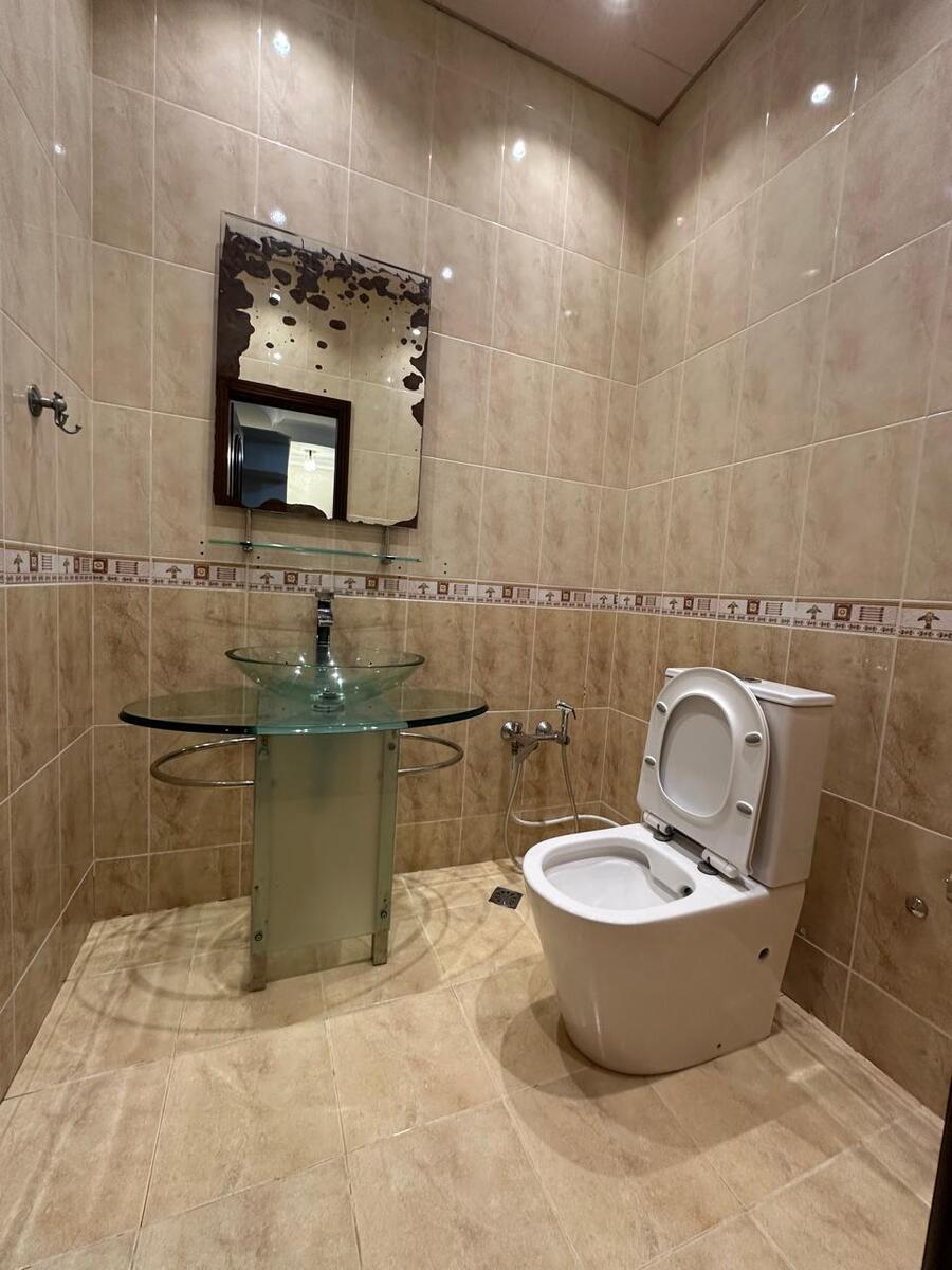 İcarəyə verilir 3 otaqlı yeni tikili 130 m² — Mənzil, Bakı (11)