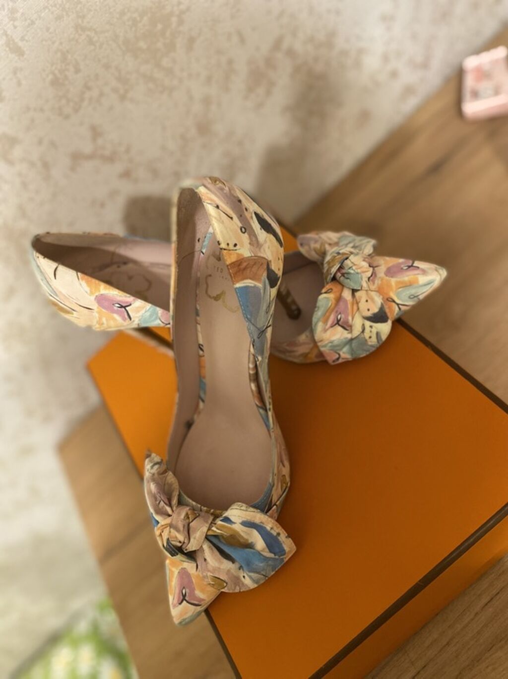 Ted Baker London qadın tuflisi - Model: Klassik nasos (pump), sivri — Tufl, Bakı (2)