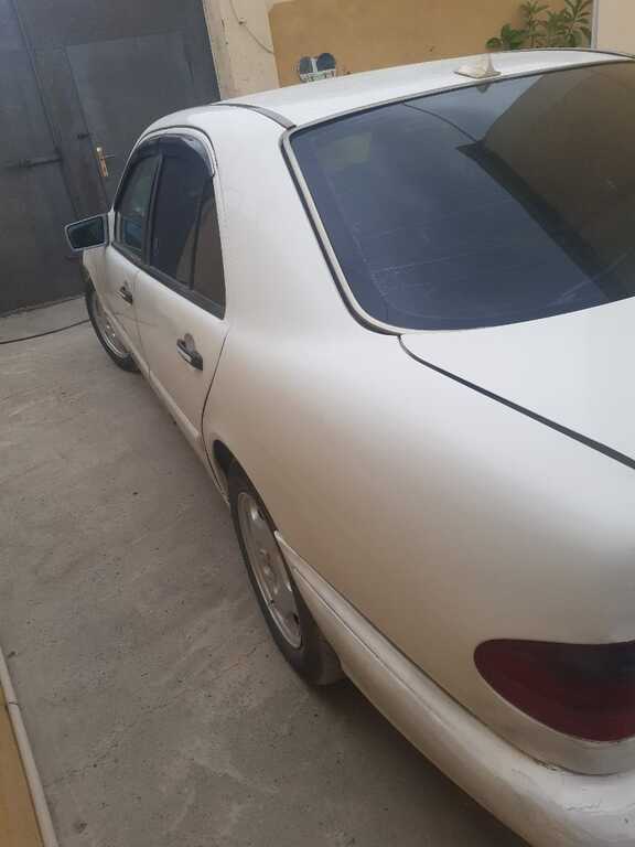 Mercedes E 220, 2.2 L, 1995 il, 345 000 km 21-BJ-663 — Avtomobillər, Bakı (2)