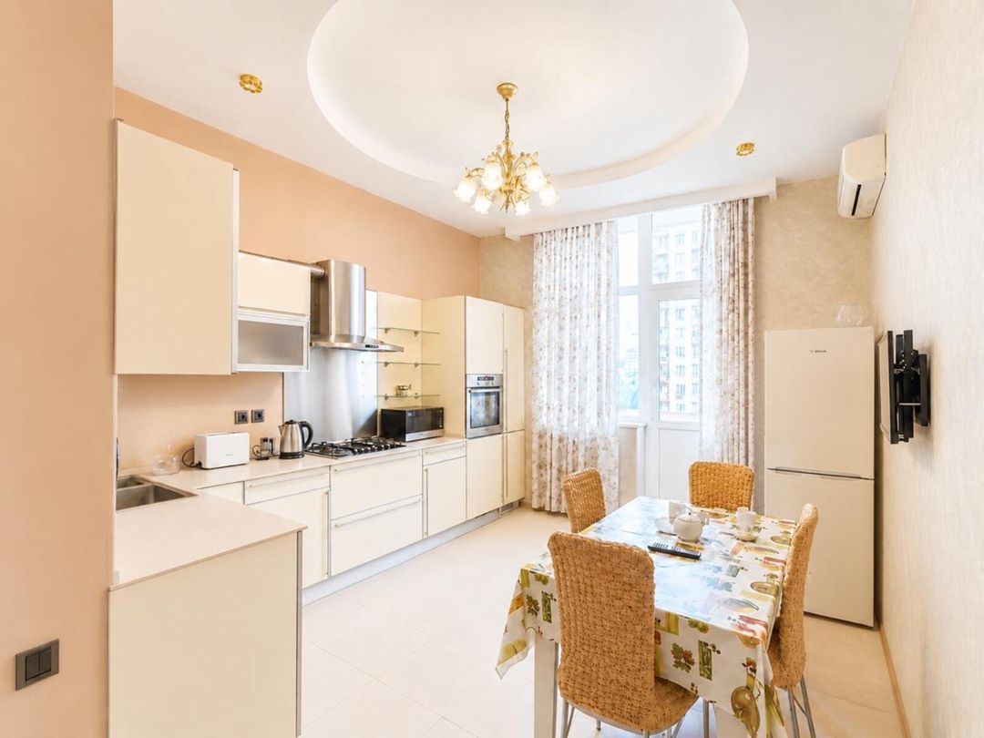İcarəyə verilir 4 otaqlı yeni tikili 220 m² — Mənzil, Bakı (10)