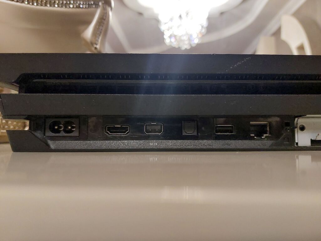 Sony PlayStation 4 Pro Xüsusiyyətlər: - Model: PS4 Pro (CUH — Oyun konsolları, Digah (3)