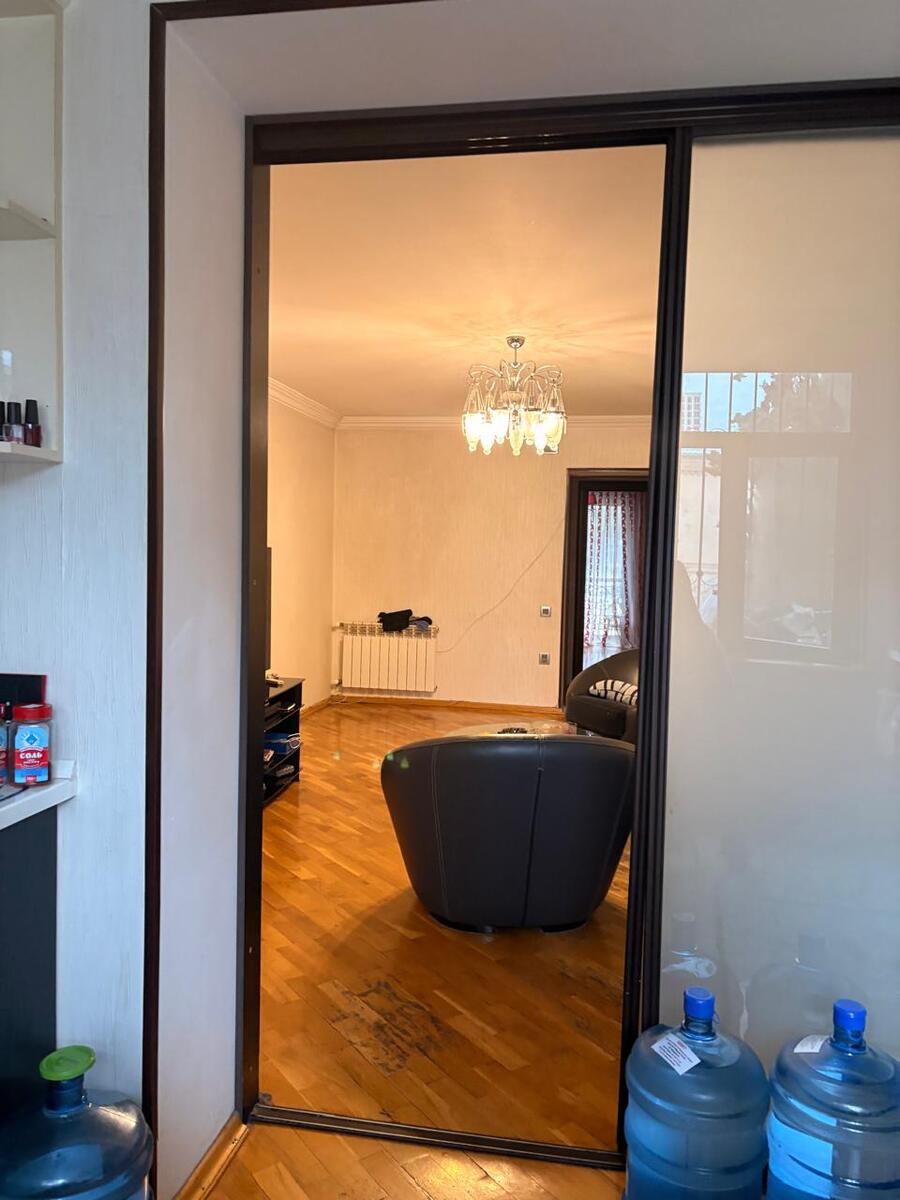 Satılır 2 otaqlı köhnə tikili 66 m² — Mənzil, Bakı (2)