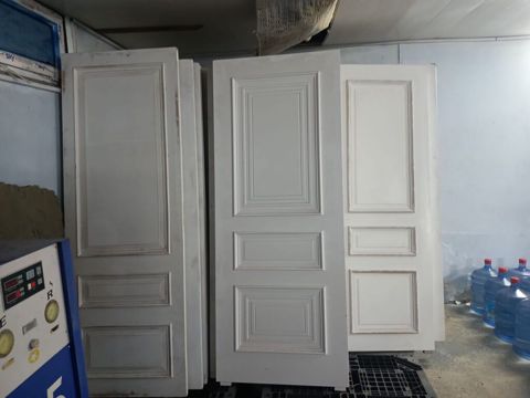 Otaq qapilari təzədi islənmiyib 150 eded qapidi 90/205 nalişnik — Bakı