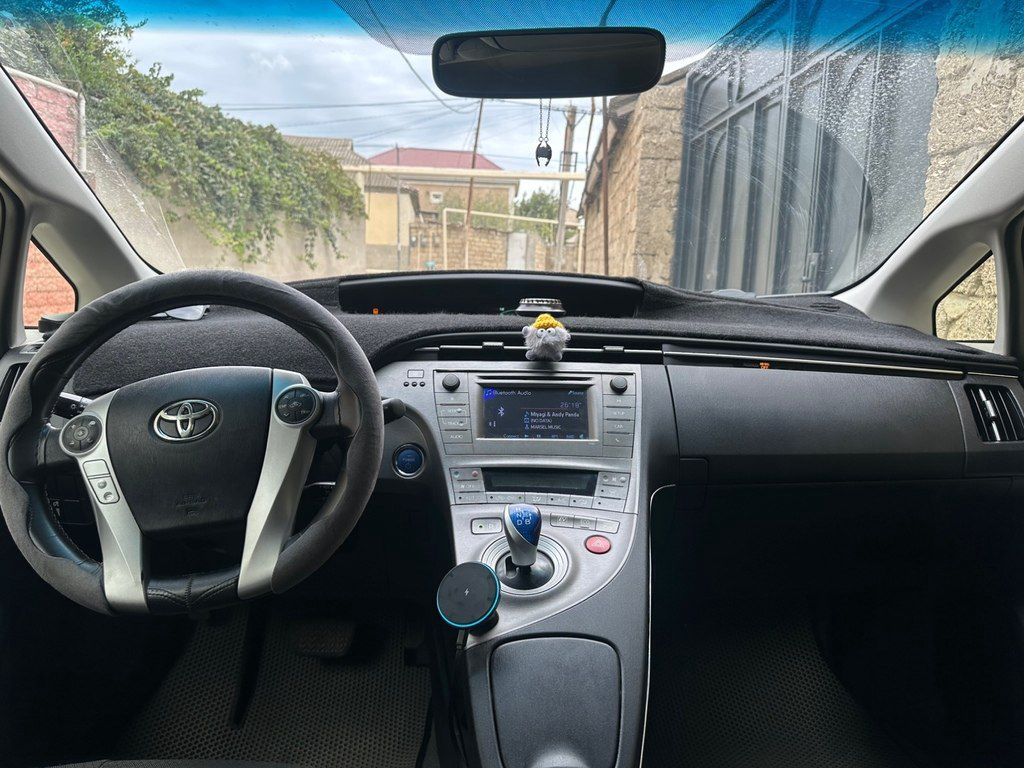 Toyota Prius, 1.8 L, 1.3 kWh, 2015 il, 394 000 km 77-LN-546 — Avtomobillər, Bakı (8)