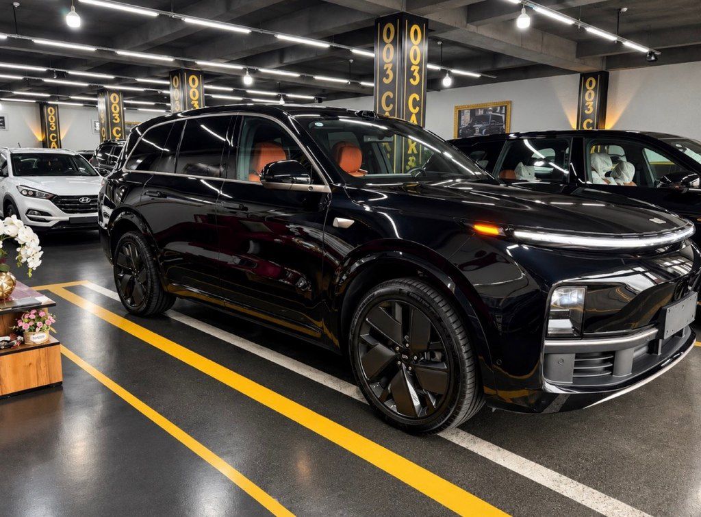 Li Auto L9, 1.5 L, 52.3 kWh, 2025 il, yeni — Avtomobillər, Bakı (2)