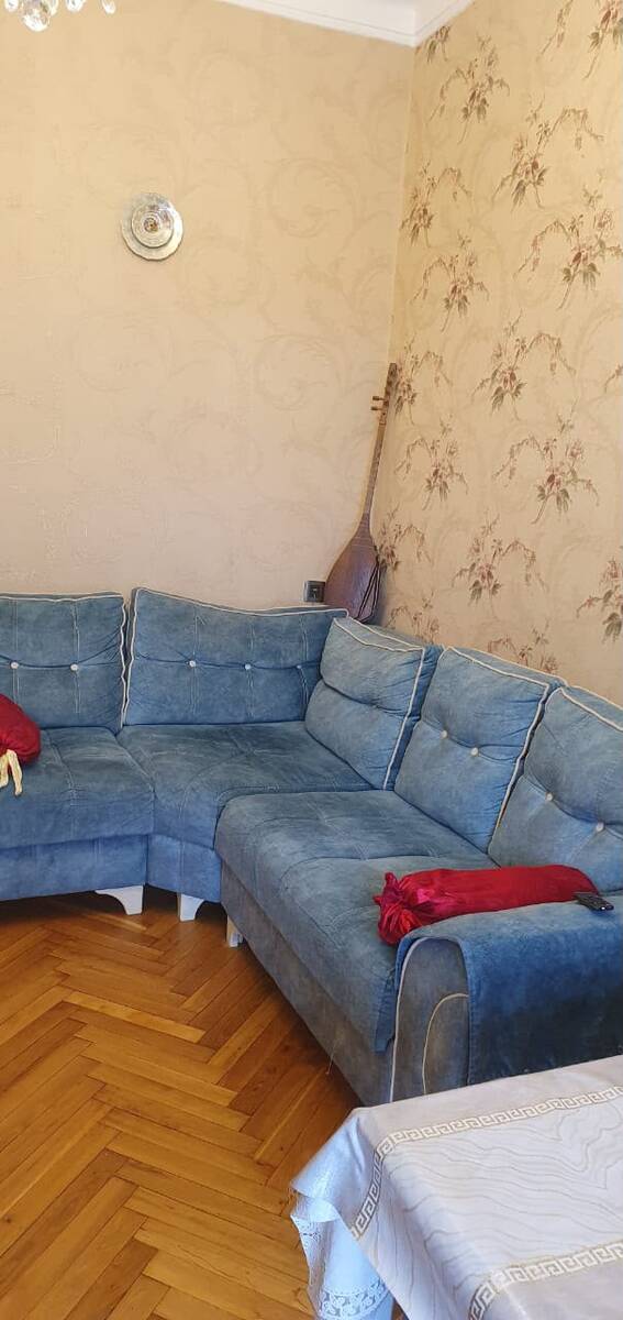 Satılır 2 otaqlı köhnə tikili 60 m² — Mənzil, Bakı