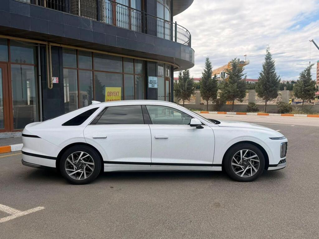 Hyundai Grandeur, 1.6 L, 1.49 kWh, 2023 il, 47 400 km 10-YX-771 — Avtomobillər, Bakı (4)