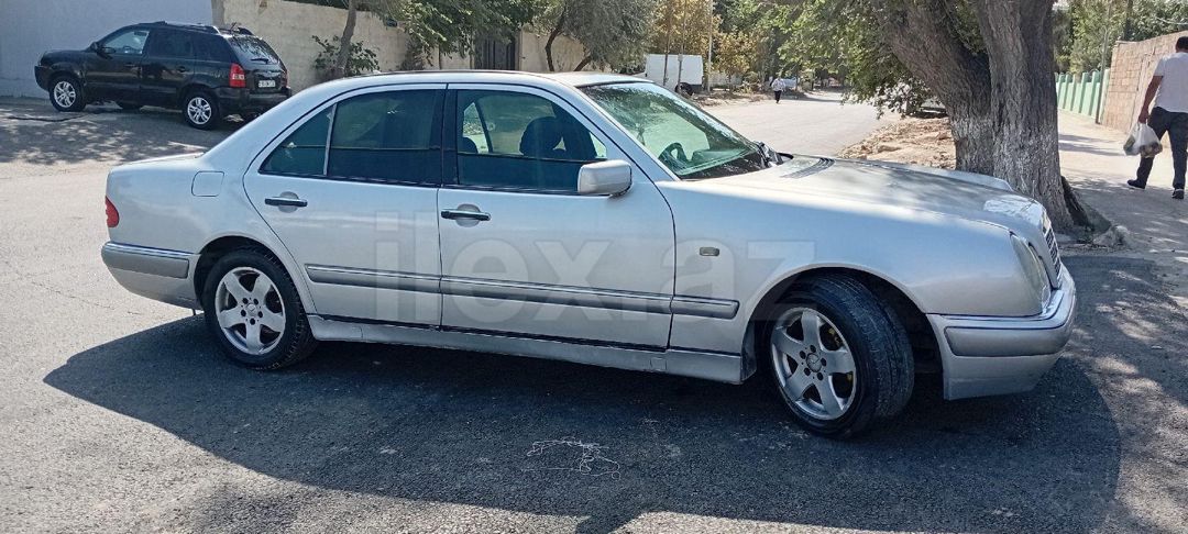 1998 Mercedes-Benz 220 E, 2.2 L, 1998, 749,734 km 50-EB-318 — Avtomobillər, Sumqayıt