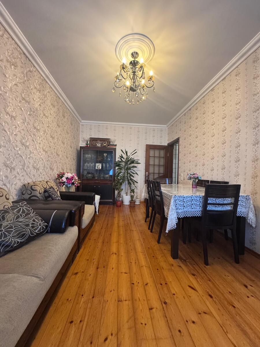 Satılır 4 otaqlı köhnə tikili 100 m² — Mənzil, Bakı (3)