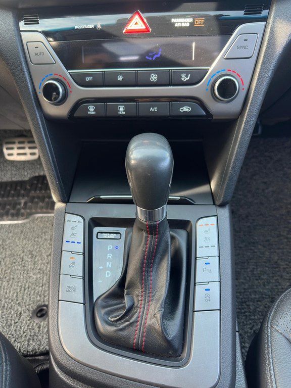 Hyundai Avante, 1.6 L, 2017 il, 186 000 km — Avtomobillər, Bakı (11)
