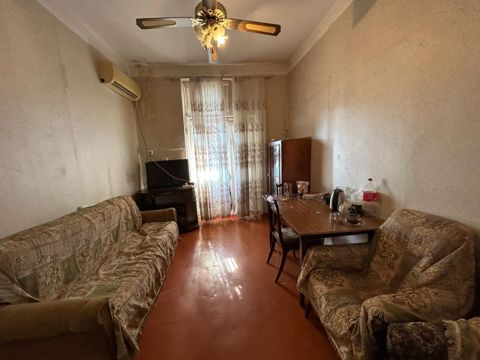 İcarəyə verilir 2 otaqlı köhnə tikili 40 m² — Bakı
