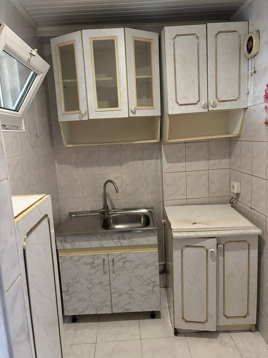 Satılır 2 otaqlı köhnə tikili 50 m² — Mənzil, Bakı (3)