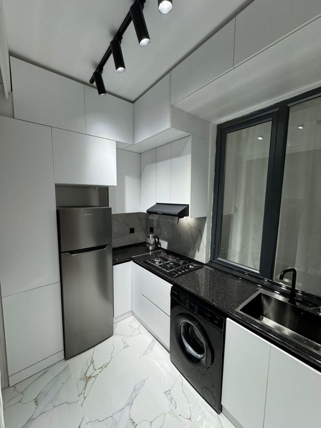Nərimanov Rayonunda, Zümrüd Residence-də 2 Otaqlı Mənzil Kirayə — Mənzil, Bakı (9)