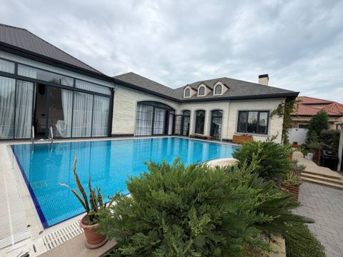Satılır 6 otaqlı həyət evi/bağ evi 220 m² — Bakı