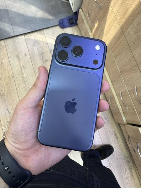 IPhone 17 Pro, 256 GB, Göy, Zəmanət — farid